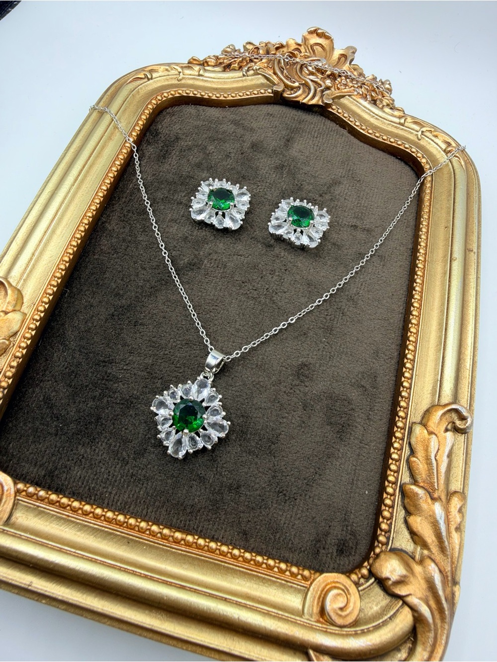 Emerald Green Crystal Pendant Necklace and Stud Earrings Set - Women Jewelry - Picture 3 of 5